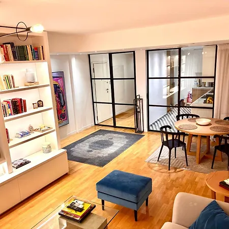 Luxury 2 Bedroom 2 Bathroom Flat In Kolonaki ! Lägenhet